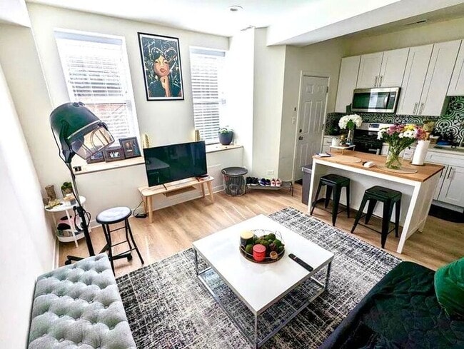 Photo - 1644 W Cermak Rd Unidad 1F