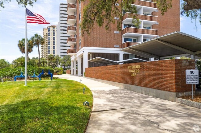 Building Photo - 4015 Bayshore Blvd Unit 14E Rental