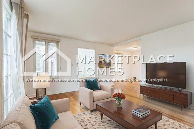 Photo - 706 Broadview Ave