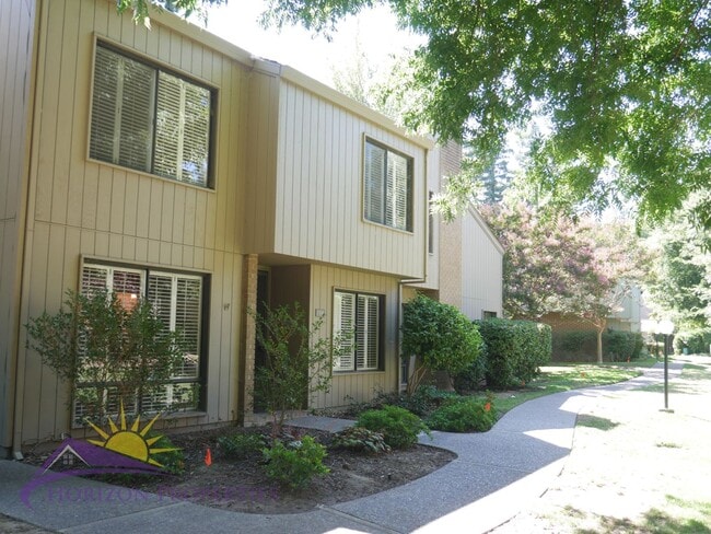 1330 Vanderbilt Way