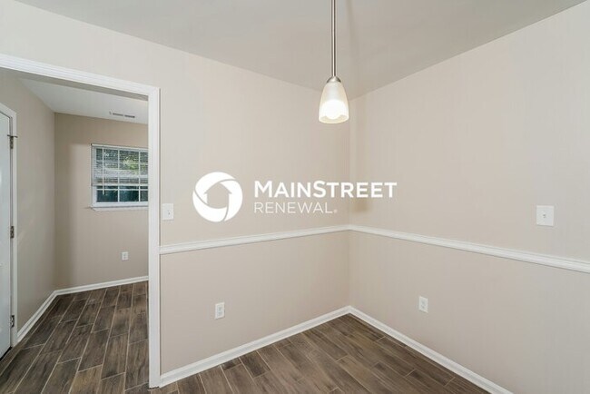 Photo - 3 Bedroom Pet-Friendly Home in Hayden, AL with Main Street Renewal