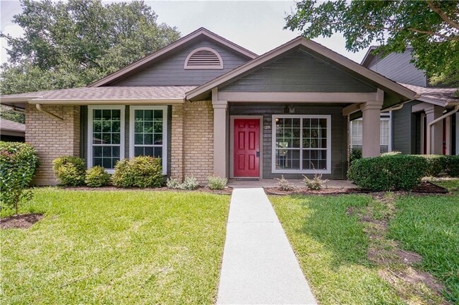 Photo - 1015 E Yager Ln Unidad 29