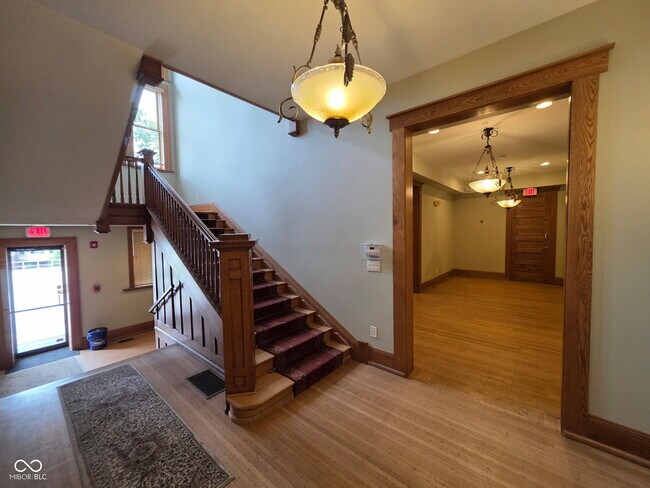 Photo - 2105 N Meridian St Unit 301