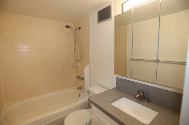 Photo - Lakeview Gardens Condo