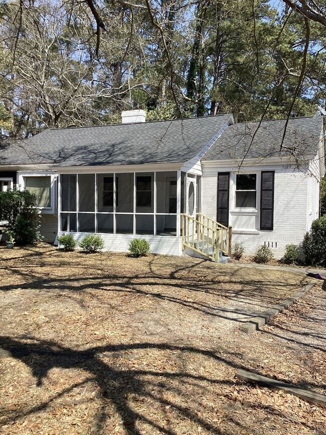 Photo - 5123 Kilbourne Rd House