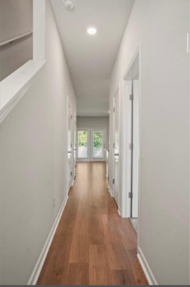 Photo - 237 Catherine Ln