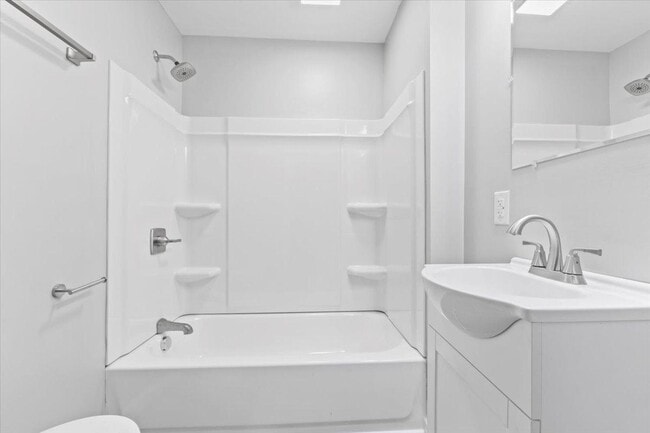 Photo - 105 Bluegrass Dr