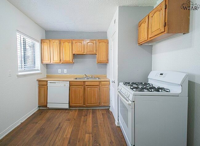 Photo - 2104 Virginia Dr
