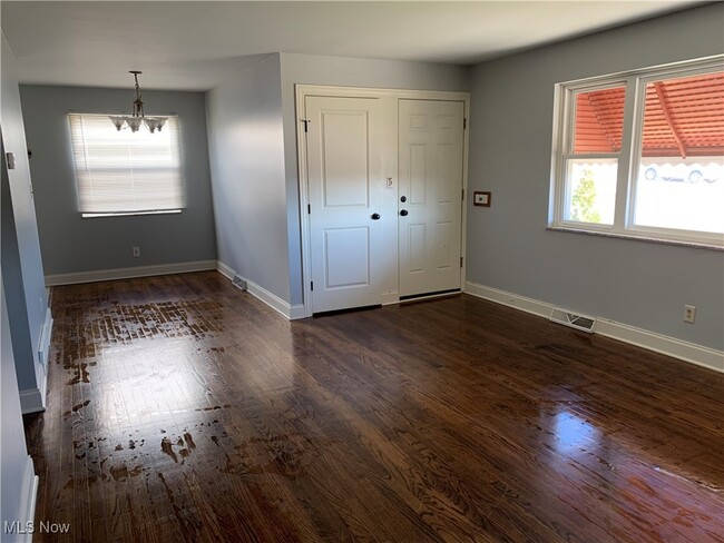 Photo - 5014 E 71st St