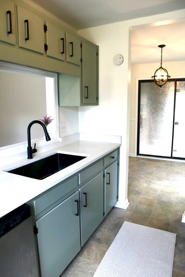 Photo - 108 Cedar Grove Dr