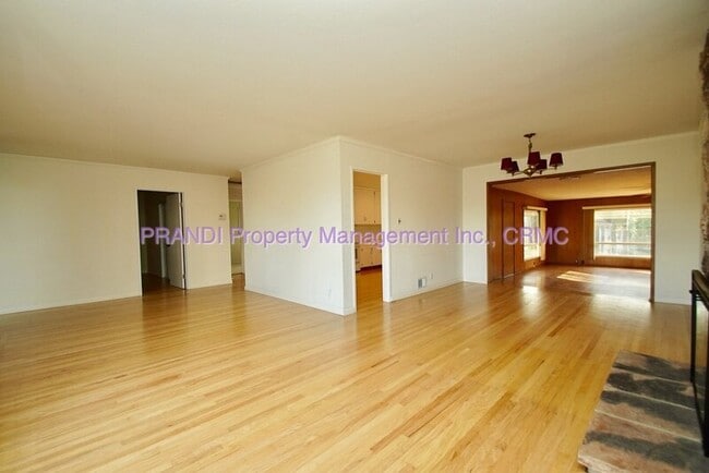 Photo - 1407 Donna St
