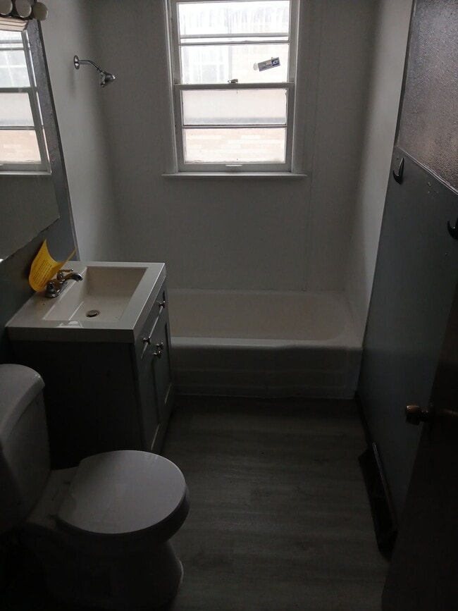 Photo - 1025 Irving Ave