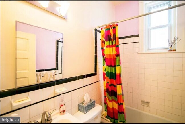 bathroom - 5141-1 Hazel Ave Unit 1F