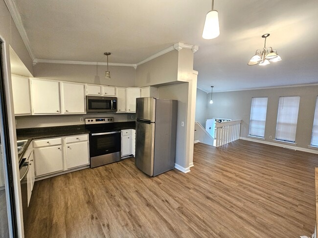 Building Photo - 131 Dolores Dr