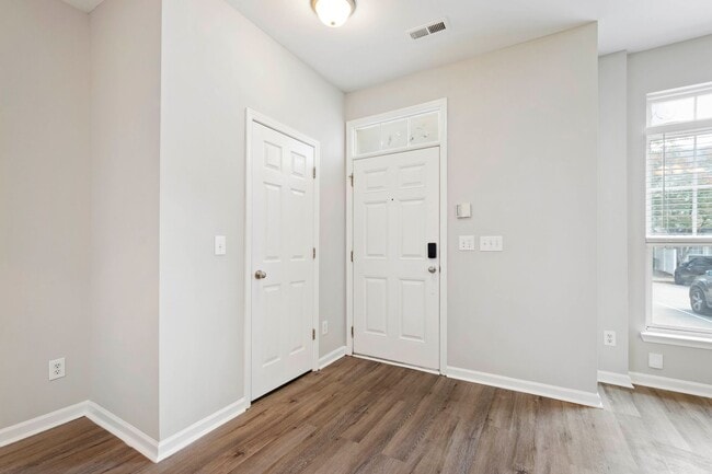 Photo - Gorgeous 3BR Townhome with Fresh Updates i...