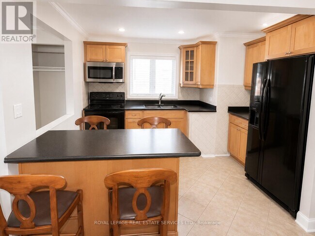Photo - 132 Elmwood Rd