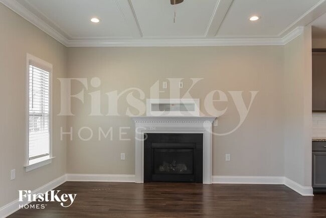 Photo - 143 Douglas Fir Pl