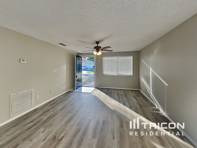 Photo - 1218 Piney Branch Circle Valrico FL