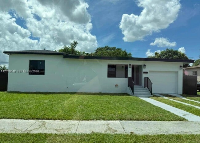 Building Photo - 14430 Fillmore St