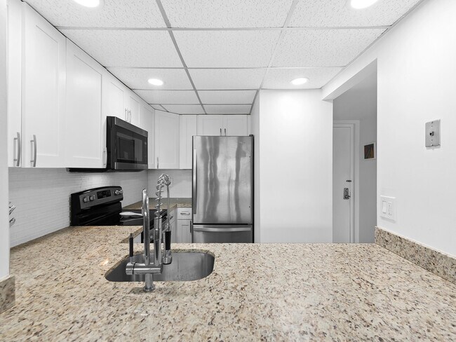 900 River Reach Dr Unit 406