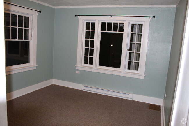 Building Photo - 722 4th St Rental