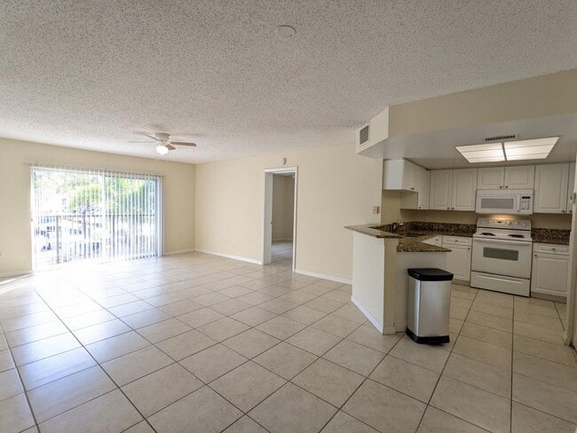 Photo - 1000 Crestwood Ct S Unit 1003