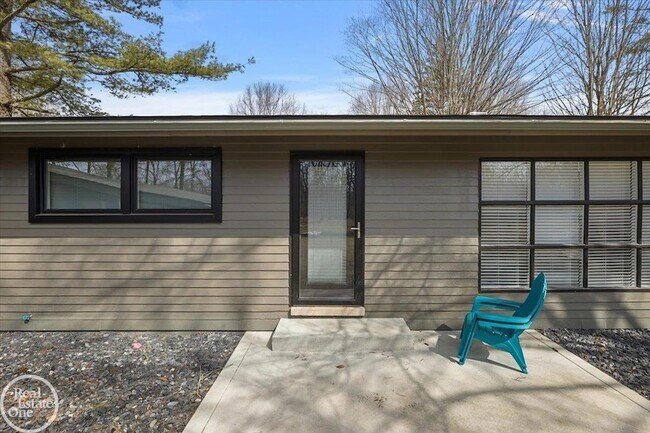 Photo - 1765 E Predmore Rd