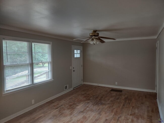 Photo - 6422 Gibson Rd