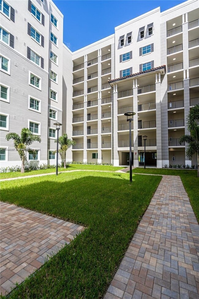 Photo - 400 NW 112th Ave Unit 610