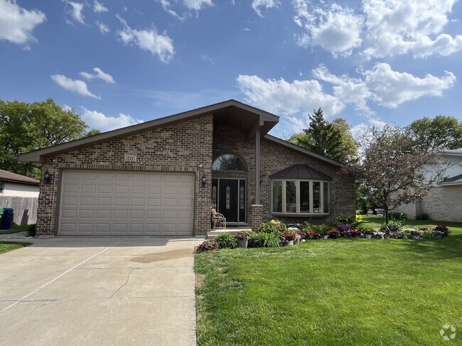 Building Photo - 12415 W Martingale Ln Rental