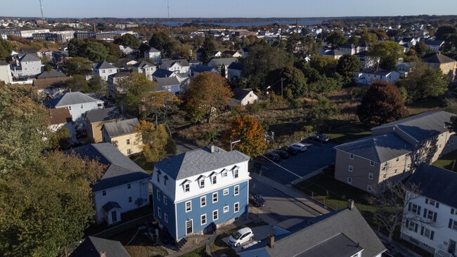 Photo - 400 Snell St Unit 1