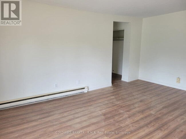 Photo - 251 Liberty St N Unit 3
