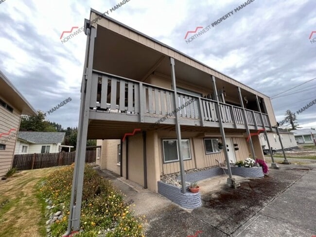 Building Photo - 1044 SW McFadden Ave Unit 1044-2