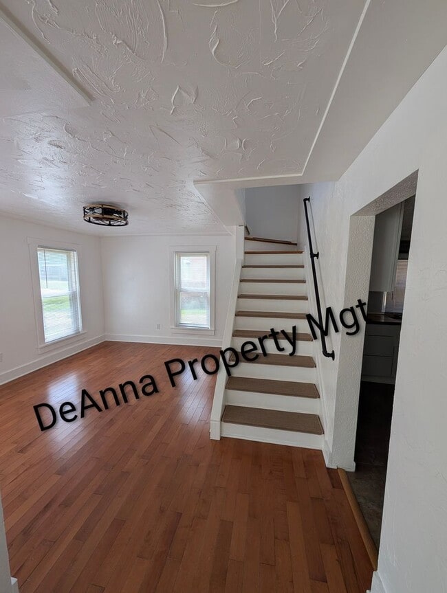 Photo - Remodeled 2 -3 bedroom home Elyria