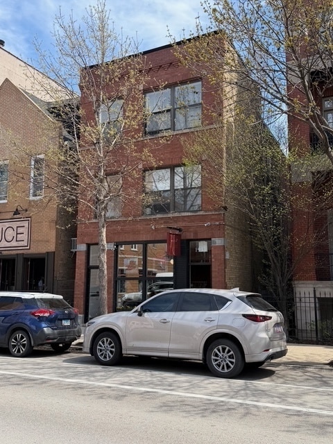 Building Photo - 1933 N Damen Ave Unit 3