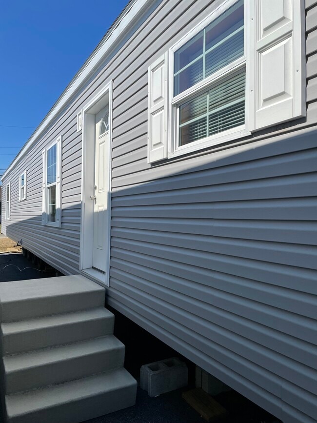 Building Photo - 7 Fidler Ct