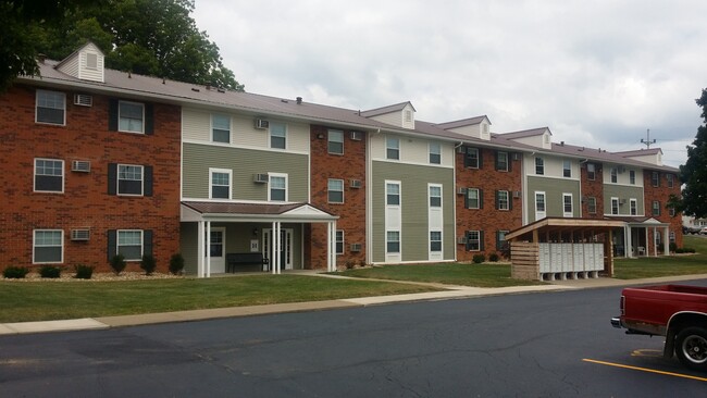 Elm Court Apartments - Elm Court Apartments