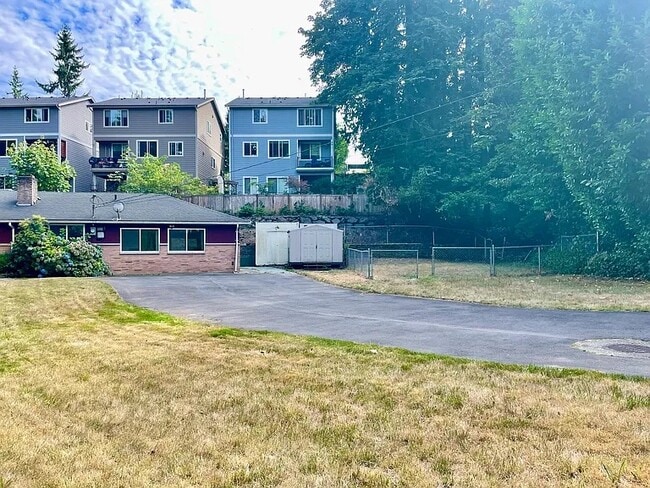 Photo - 3533 NE 17th Pl