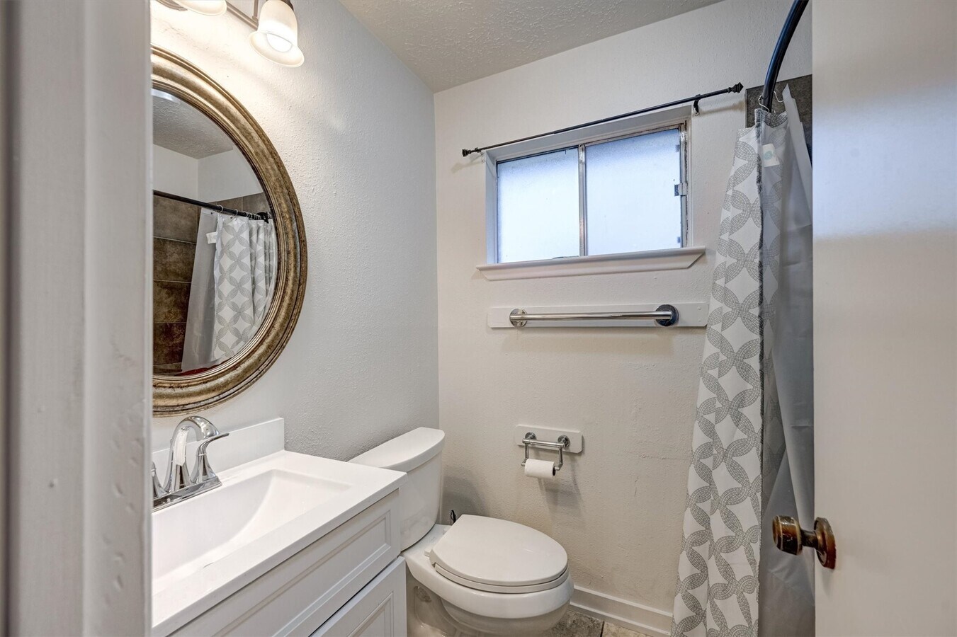 Photo - 10118 Fernstone Ln