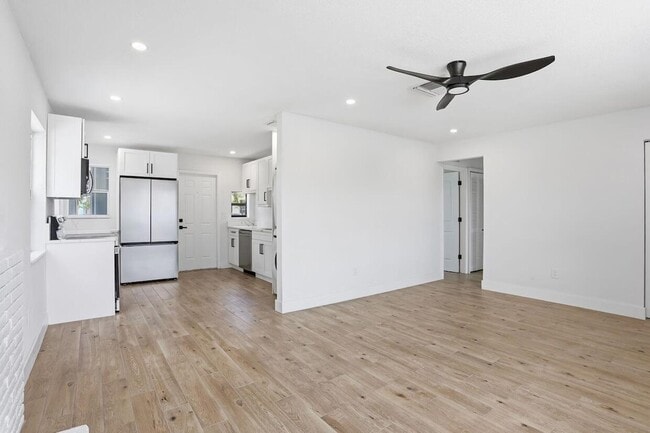 Photo - 2312 Redwood Rd