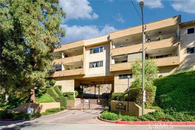 Photo - 1935 Alpha Rd Condo