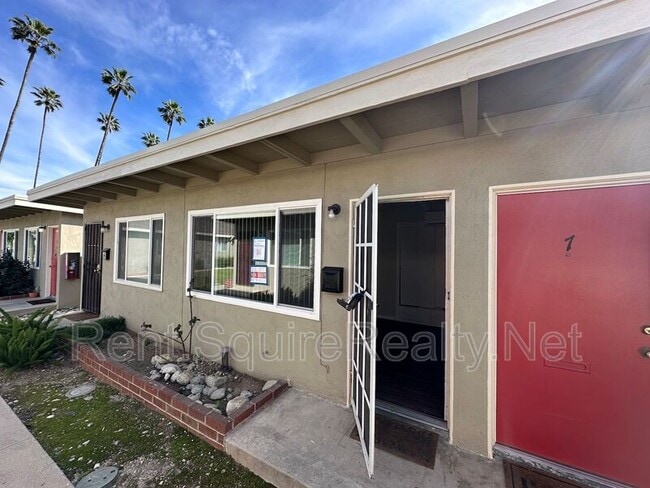 Building Photo - 1015 N Azusa Ave Unit # 06