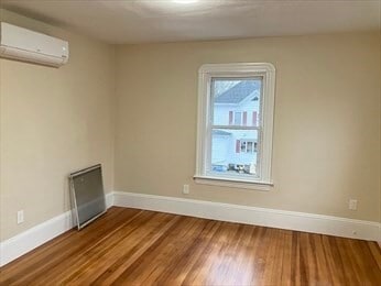 Photo - 952 Temple St Unit 2