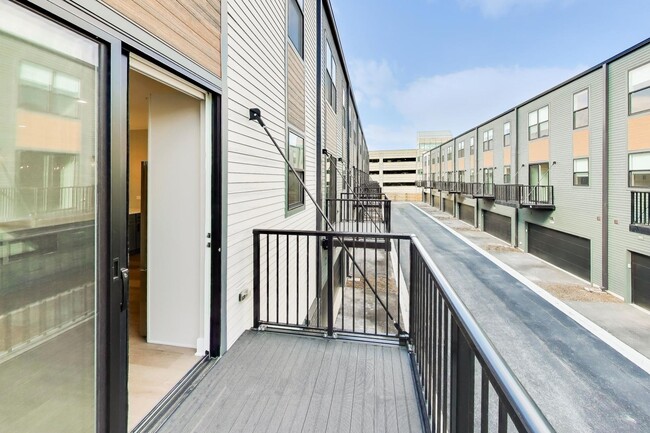 Photo - 5424 Old Orchard Rd