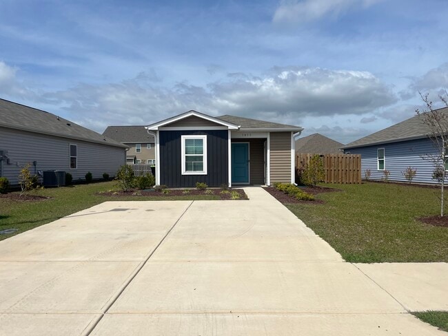 Photo - 1011 Course Ln