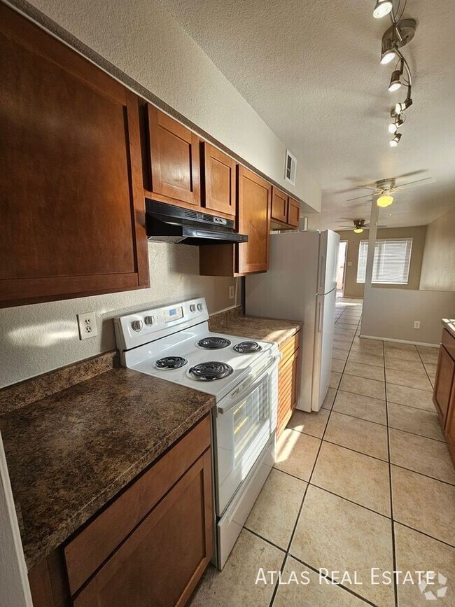 Building Photo - 2 Bedroom 1 Bath in Mesa Move in Today! Unit 1 Rental