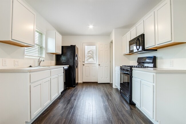 Photo - 5402 Logan Dale Dr