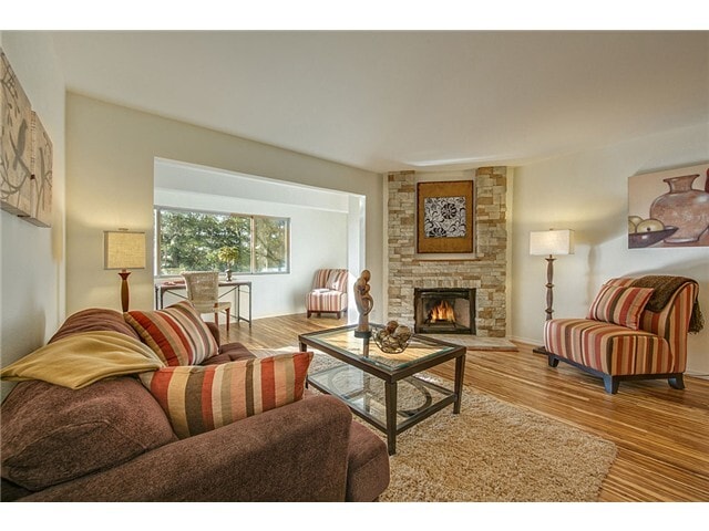 Building Photo - 12517 NE 23rd Plz Unit B2 Rental