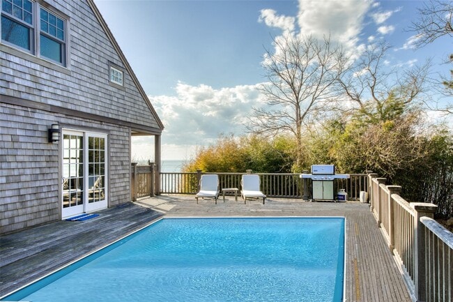 Photo - 2100 Youngs Rd