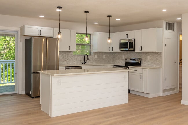 Photo - 13 Leisure Rd